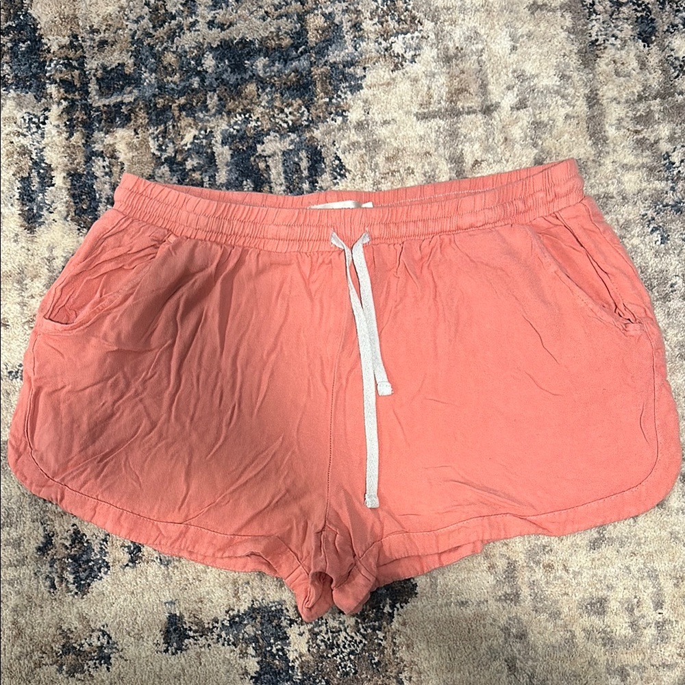 Coral Women's Shorts Quiet Storm